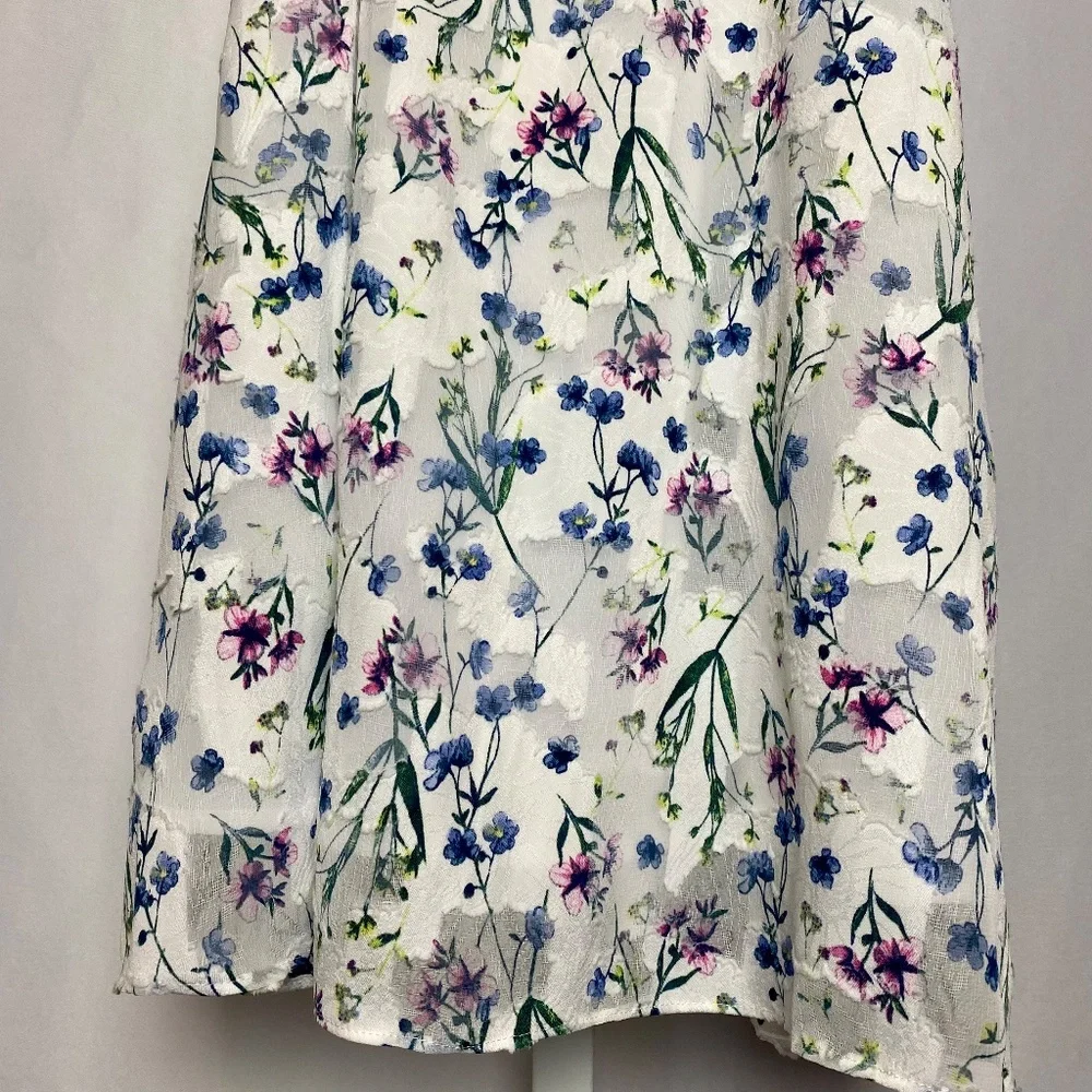 Tahari Womenʻs White Floral Lace Trimmed High Neck Flowy Blouse XL